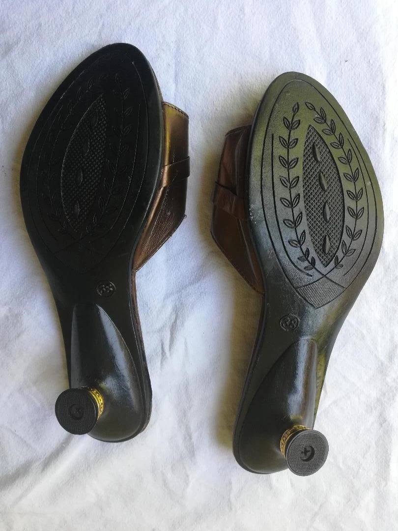 Mules cor Bronze de salto médio dourado tamanho 38 (imperfeições) – photo 9